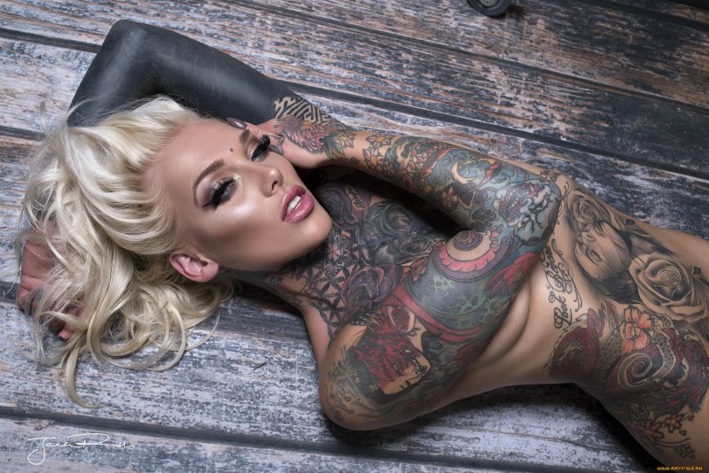 Tattooed porn actress, Blonde with tattoos, Naked girls with tattoos