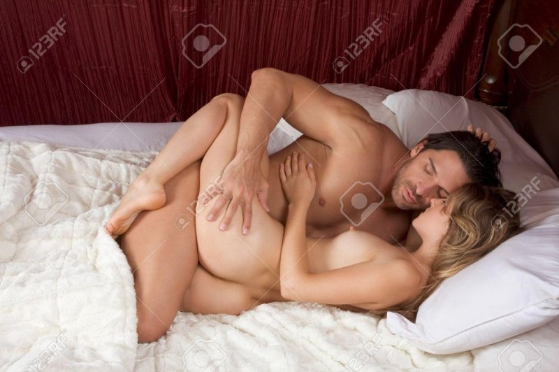 Man and woman naked in bed, Porn, Popular porn