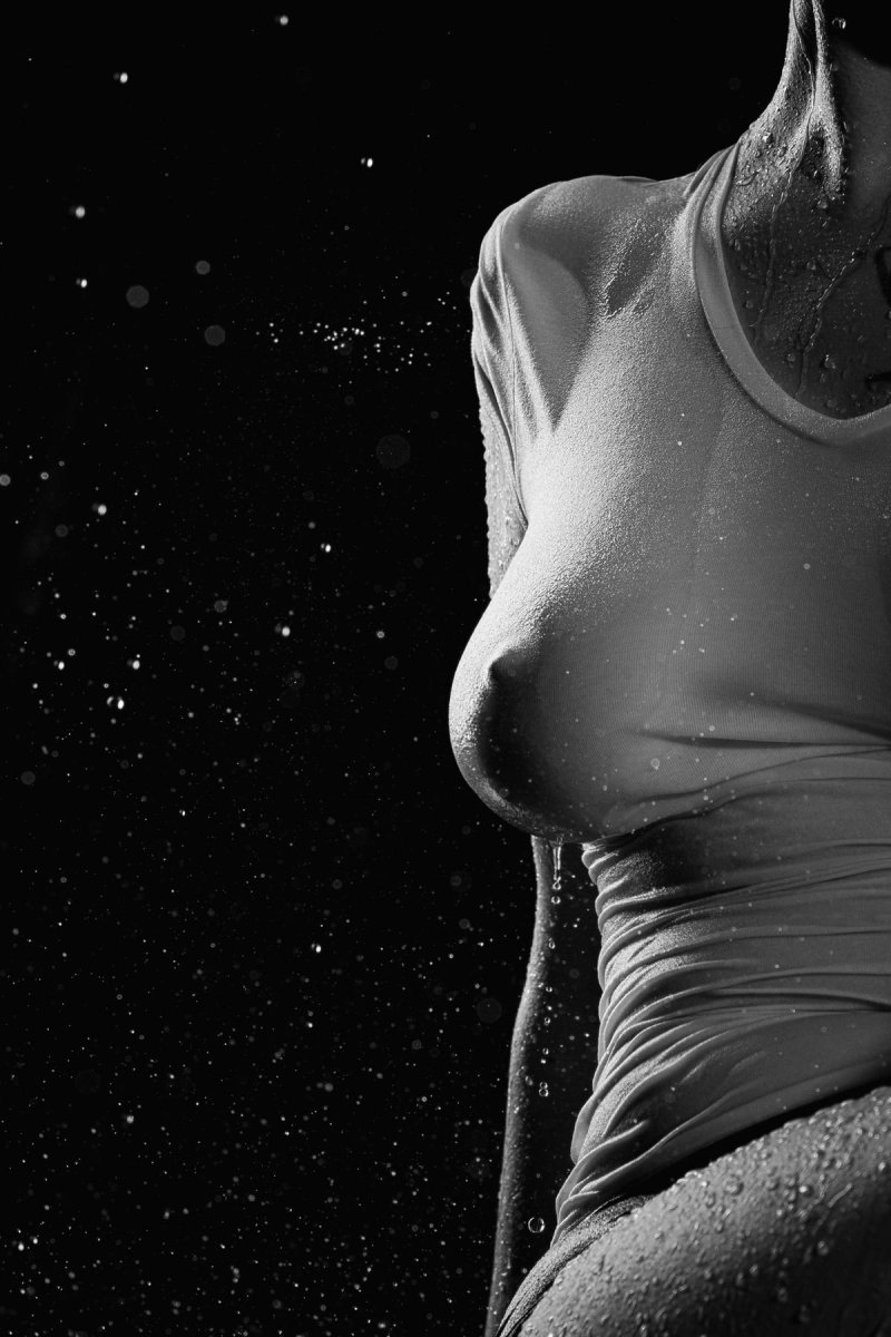 Tits in a wet T -shirt, Erotica Wet, Girl in a wet T -shirt