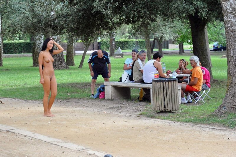 Naked on the street, Naked, Walks naked