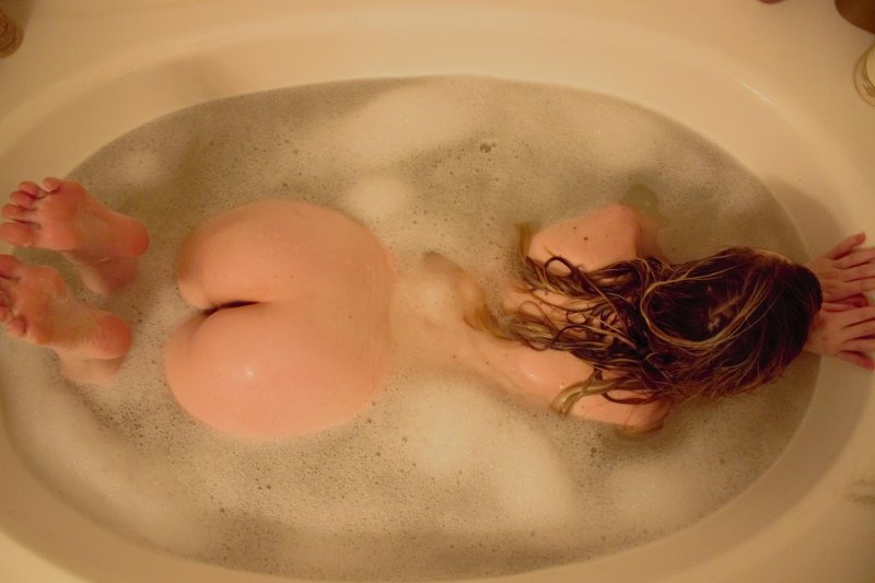 Naked chicks in the bathroom, Naked in the bathroom, Girl Naked in a bath