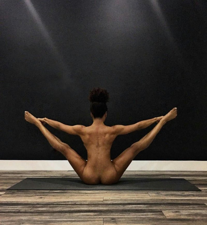 Yoga nude, Naked yoga, Yoga sport