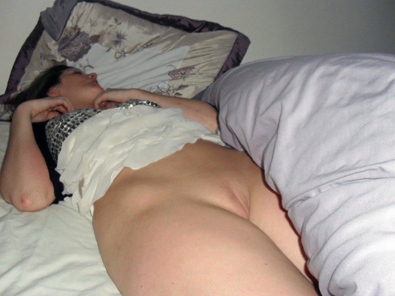 Sleeping girl without panties, He sleeps without panties, Sleeping wife