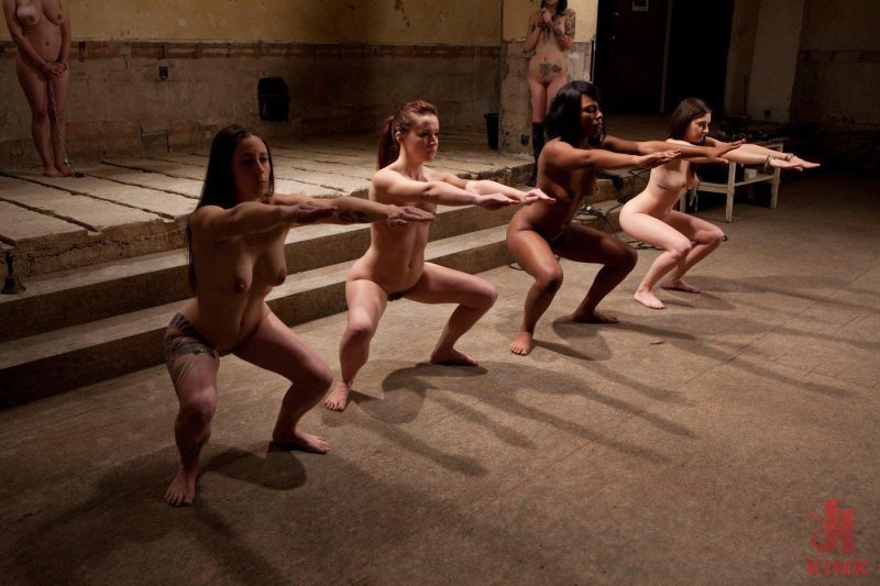 Working of a naked slave, Training of slaves BDSM, Bdsm Preparation of slaves