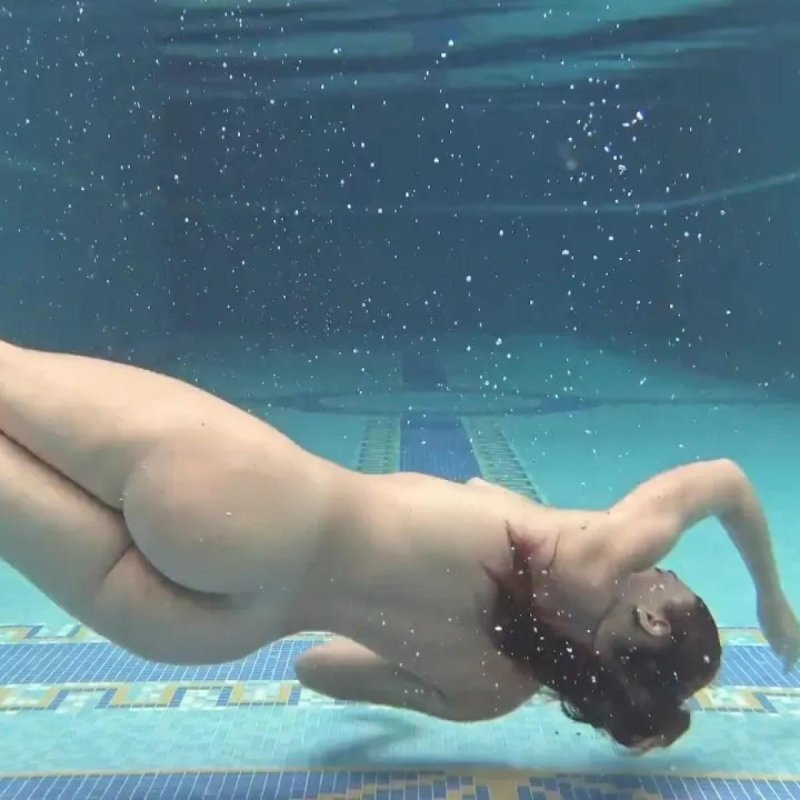 Swimming naked, Naked in the pool, Bathing naked in the pool