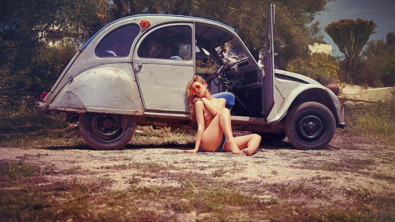 cv citron, Retro cars and women nude, Car Girl