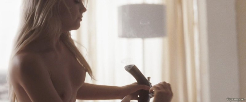 Margo Robbie, Sarah scotford, Erotic