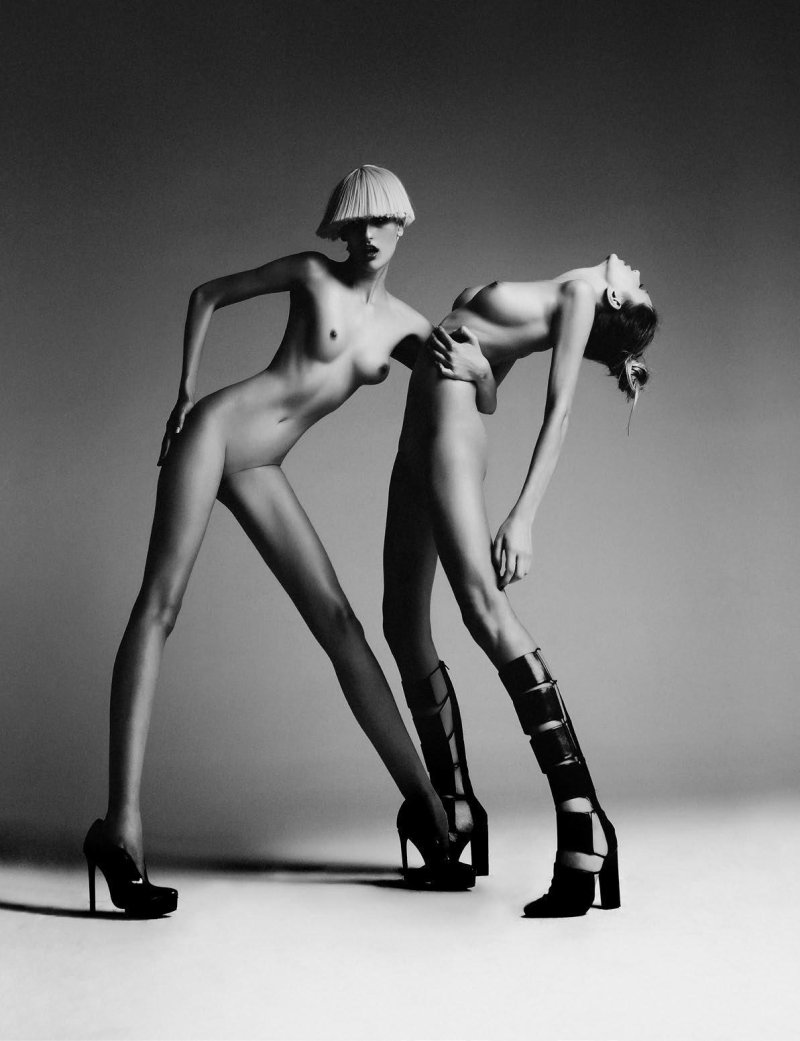 Fest Pose, Erotic models on the set, Fashion Erotica