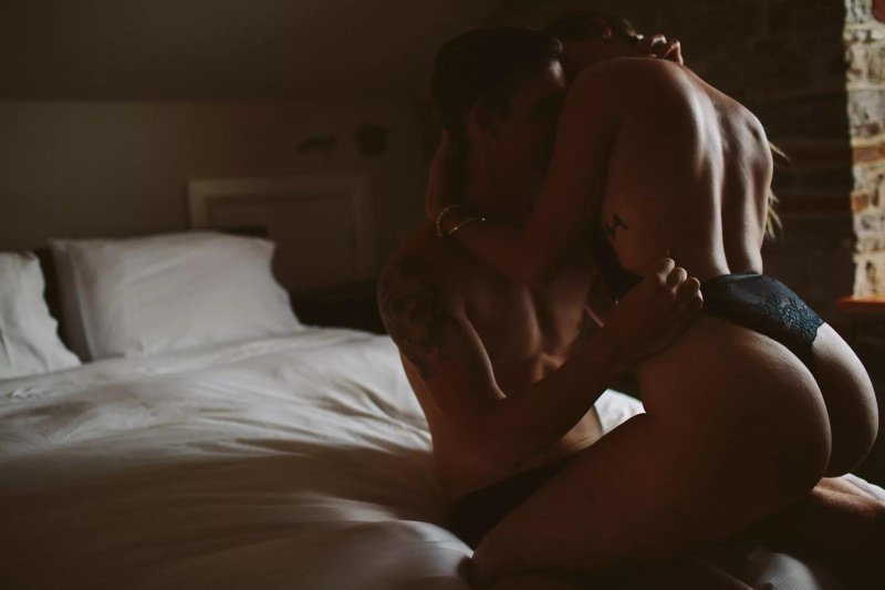 Erotic pair, Porn, Pair of erotica
