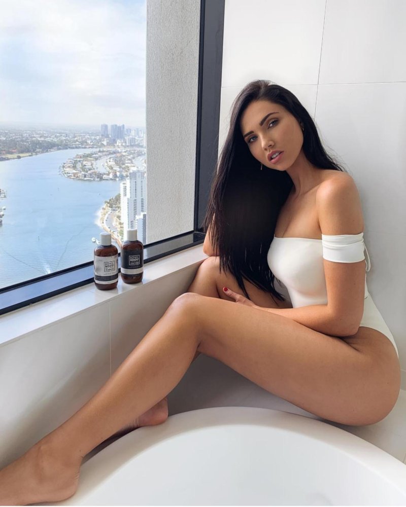 Anastasia Reshetova, Jessica Green, Anastasia Volkonskaya Reshetova