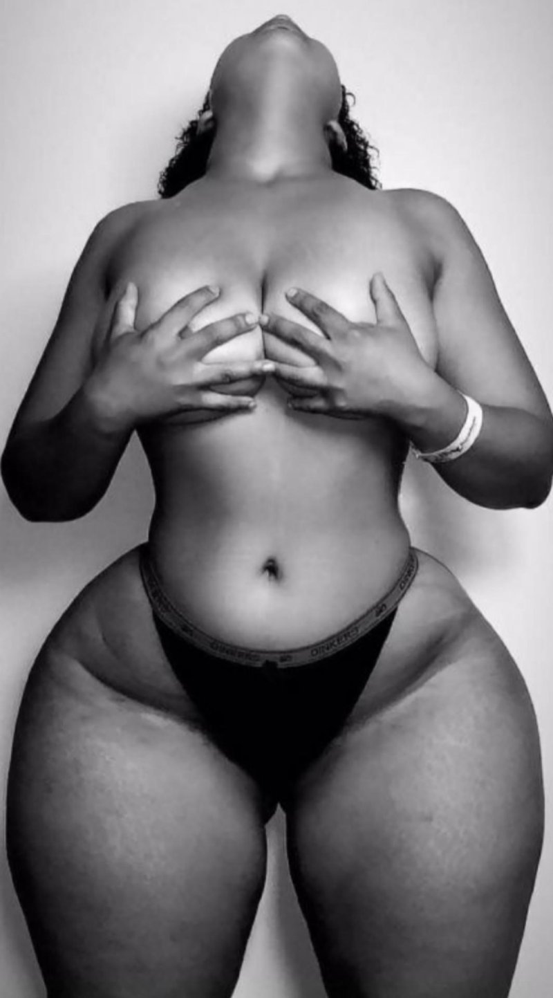 Girl, Models are full, Naked black women with wide hips