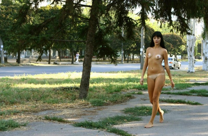 Girls Exhibitionist, Naked girl walks along the street, Naked on the street