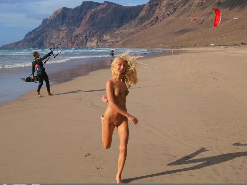 Naked girls run along the beach, Naked, Naked on the beach