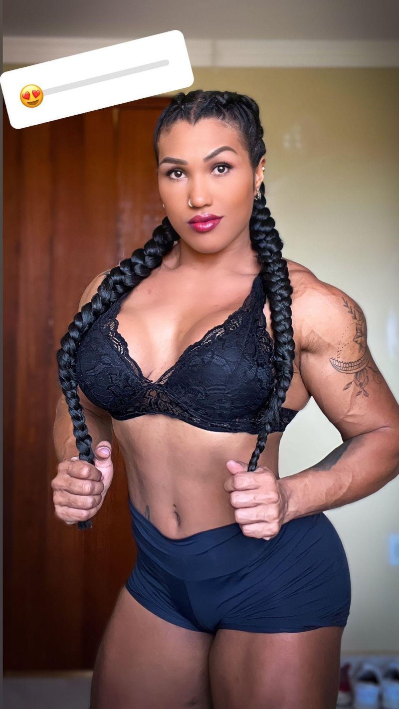 Alessandra Alves, Bodybuilder Alessandra Alvez, Alessandra alvez