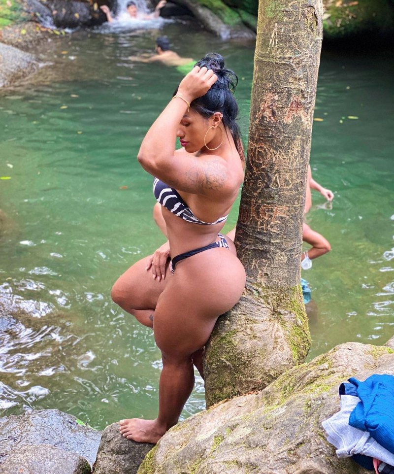 Alessandra Alves, Alessandra alvez, Alexandra Alves