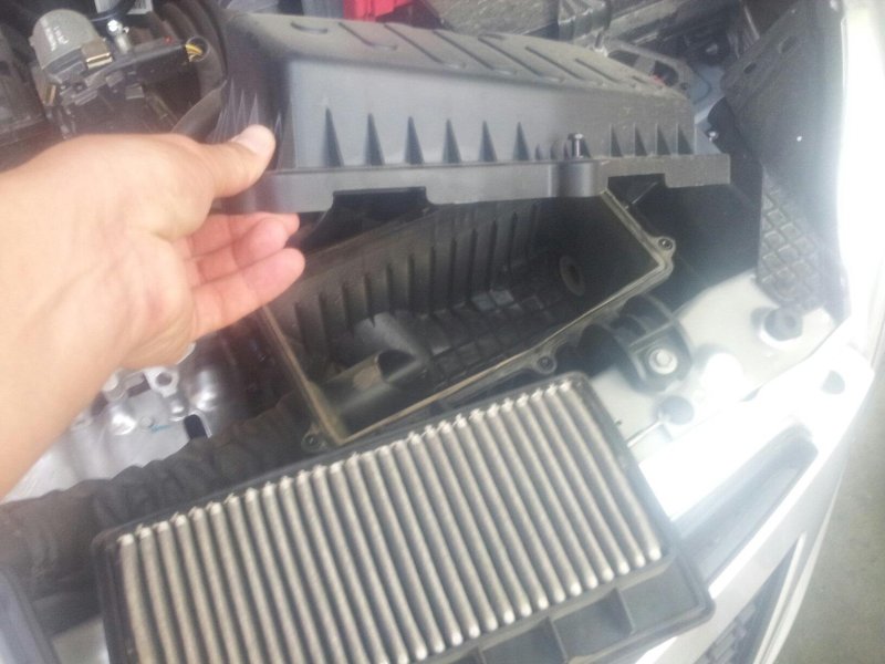 Air filter replacement, Air filter of engine, Air filter Chevrolet