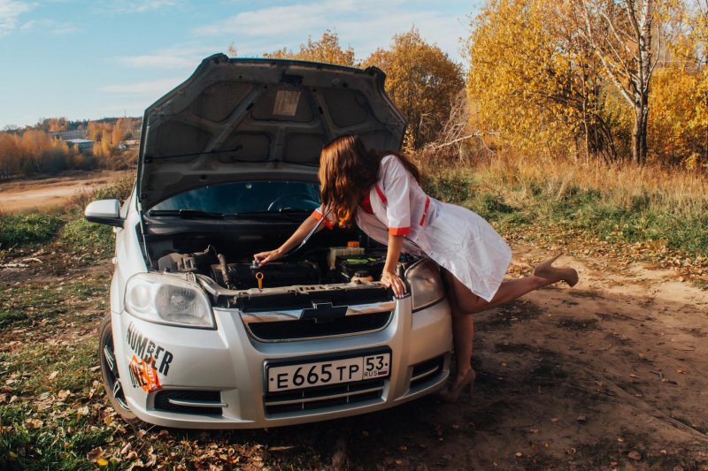Girl and Aveo, Under the hood of a car, Aveo chevrolet