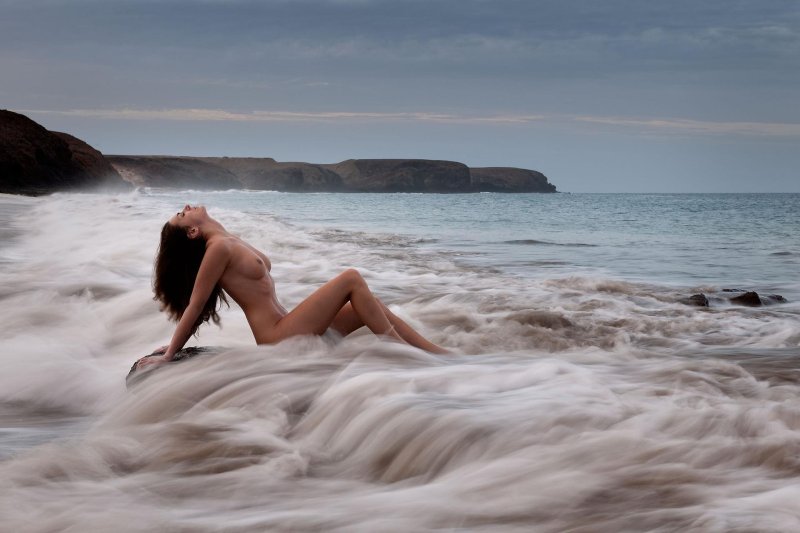 Naked women on the seashore, Sea Erotic, Photo shoots at sea